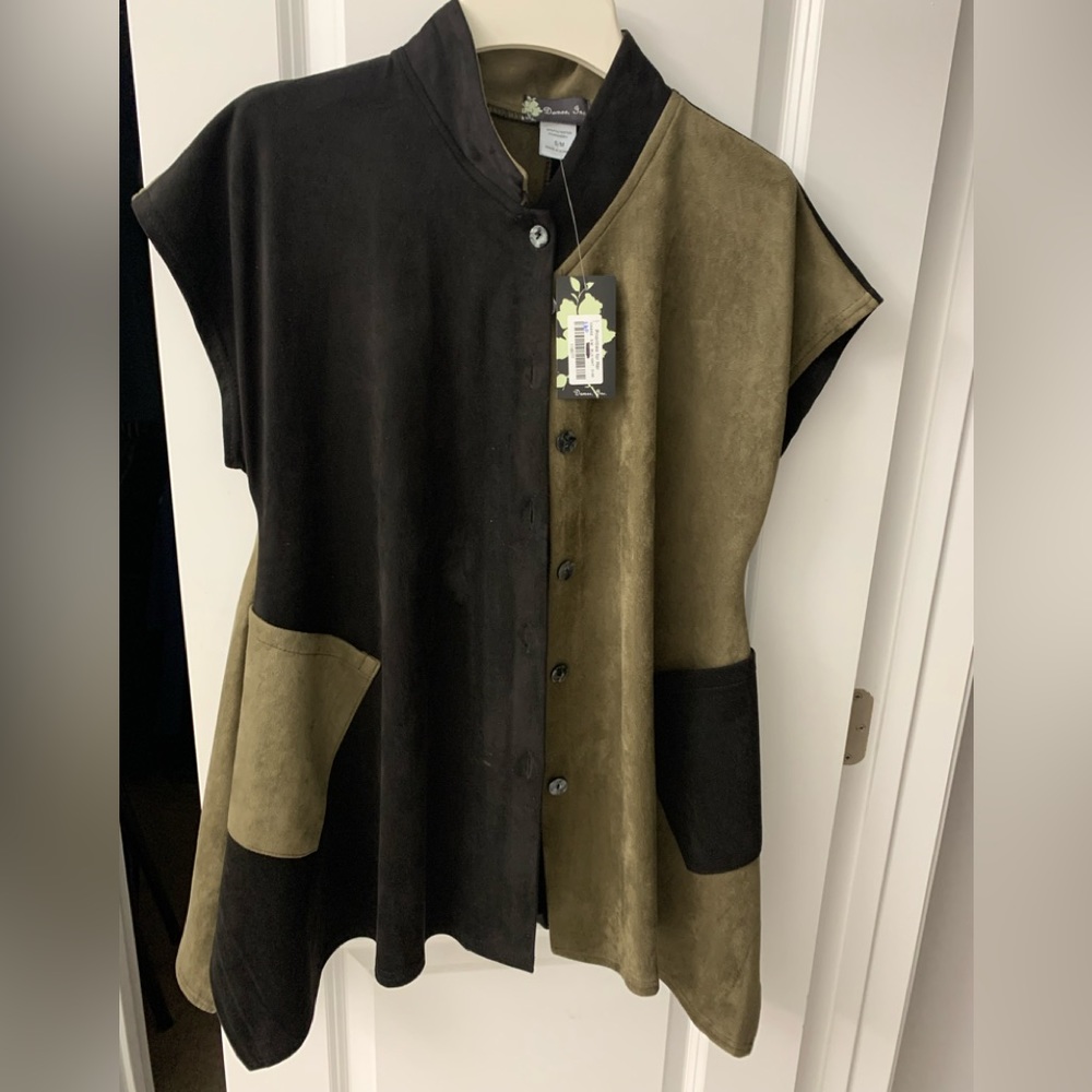 Microfiber top/vest. NWT